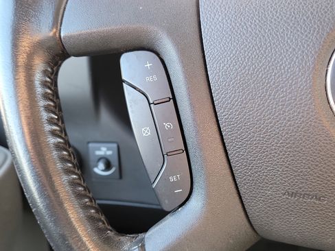 Used 2021 Chevrolet Express 2500 Extended w/ Driver Convenience Package image 21