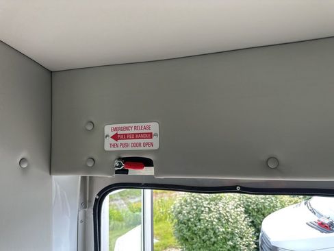 Used 2022 Mercedes-Benz Sprinter 3500 image 62