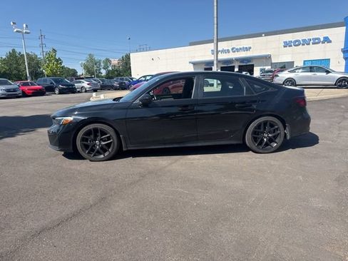 Used 2025 Honda Civic Sport image 16