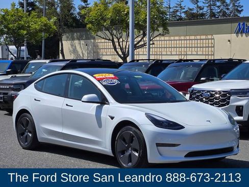 Used 2023 Tesla Model 3 Standard Range RWD image 3