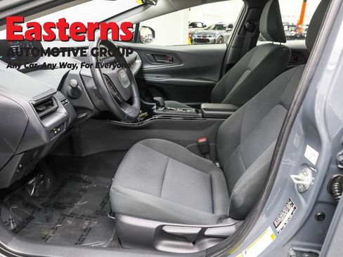 Used 2024 Toyota Prius LE FWD image 14