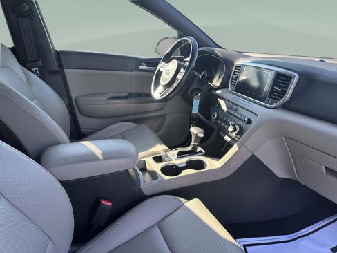 Used 2021 Kia Sportage S image 36