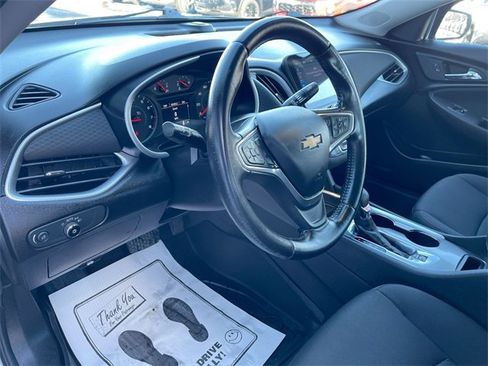Used 2022 Chevrolet Malibu RS image 10