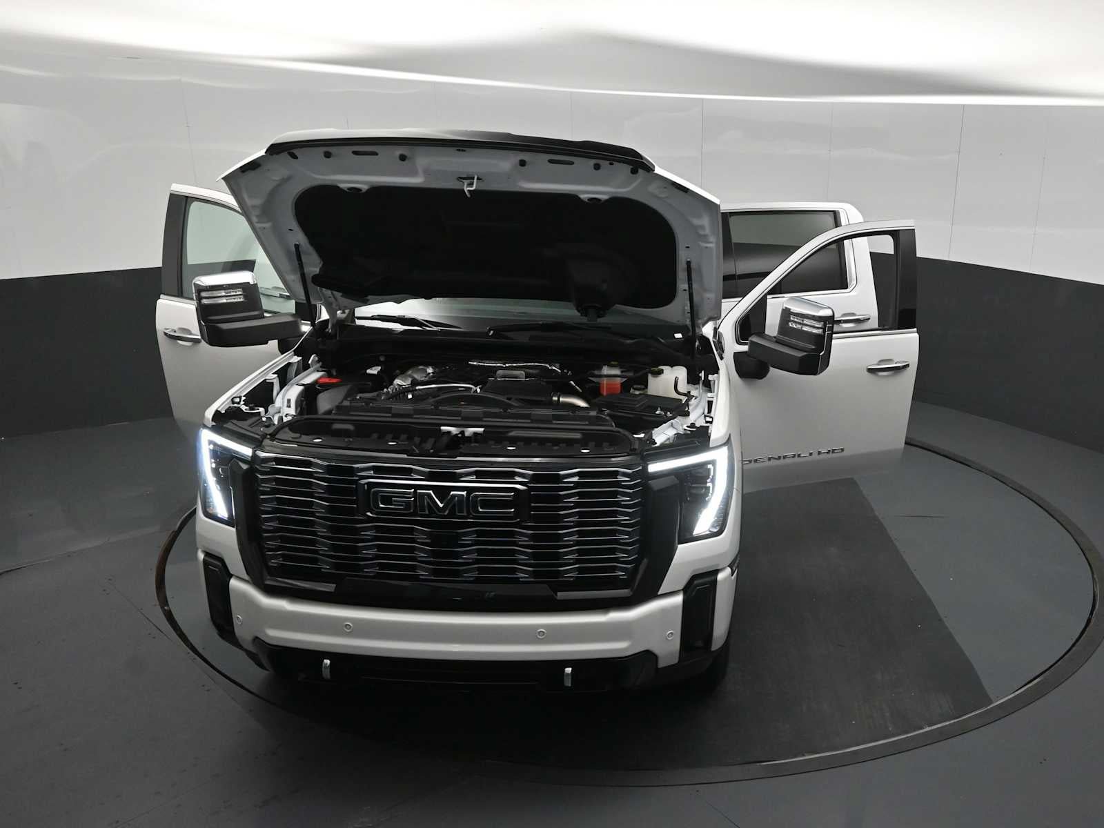 Used 2025 GMC Sierra 2500 Denali Ultimate w/ Max Trailering Package AWD/4WD image 27