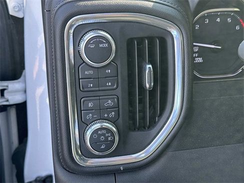 Used 2021 GMC Sierra 1500 SLT image 26