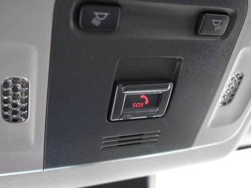 Used 2022 Toyota Camry SE FWD image 27