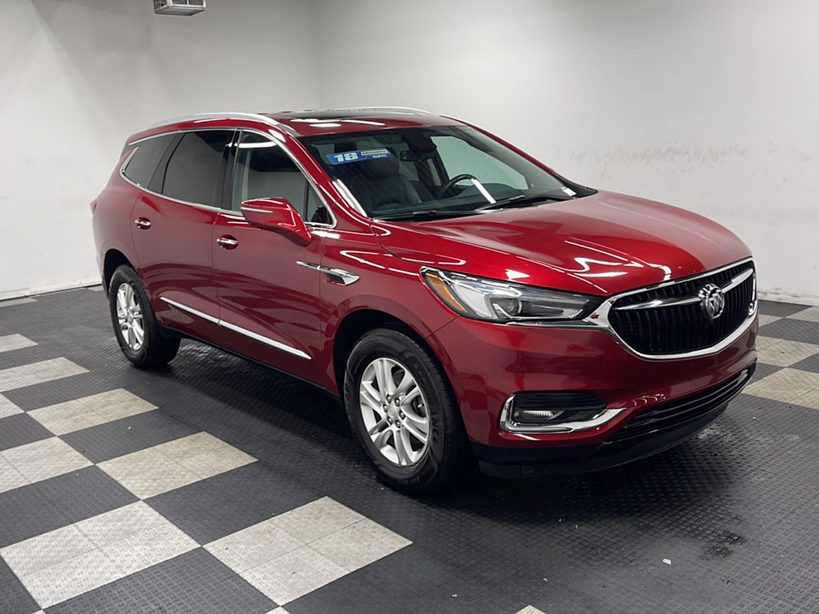 Used 2018 Buick Enclave Essence FWD image 25
