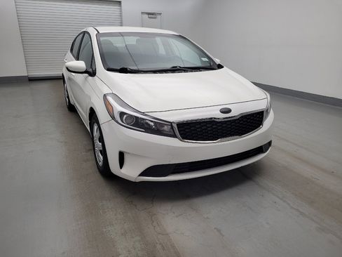 Used 2017 Kia Forte LX FWD image 14