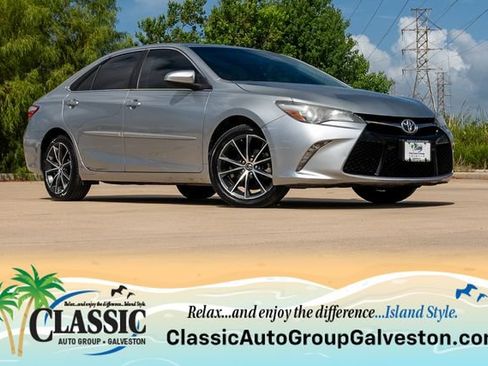 Used 2017 Toyota Camry XSE FWD image 1
