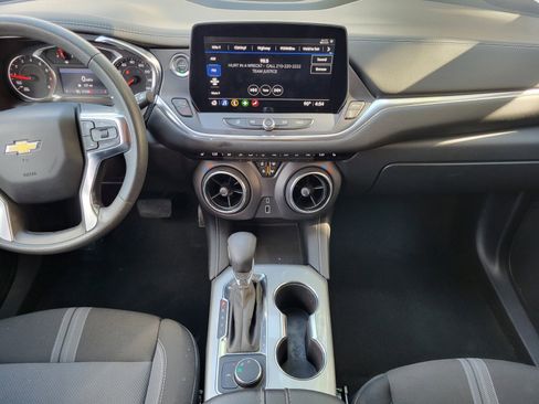 Used 2025 Chevrolet Blazer LT image 15