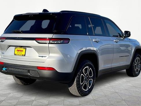 Used 2022 Jeep Grand Cherokee Trailhawk w/ Advanced Protech Group II image 11