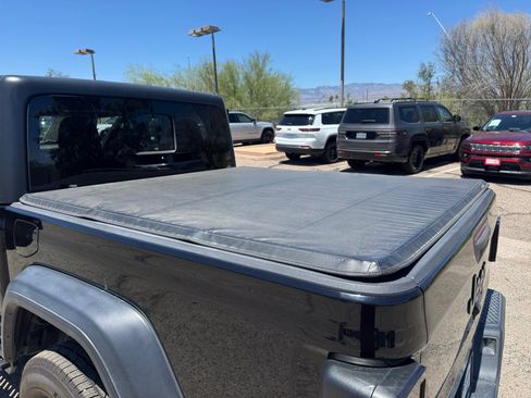 Used 2020 Jeep Gladiator Sport w/ Quick Order Package 24S AWD/4WD image 34
