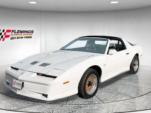 Used 1987 Pontiac Firebird Trans Am image 2