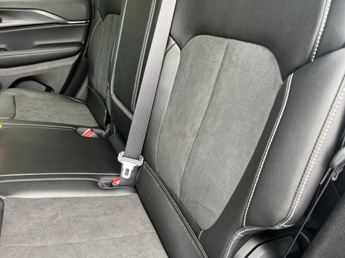 New 2025 Jeep Grand Cherokee Altitude image 23