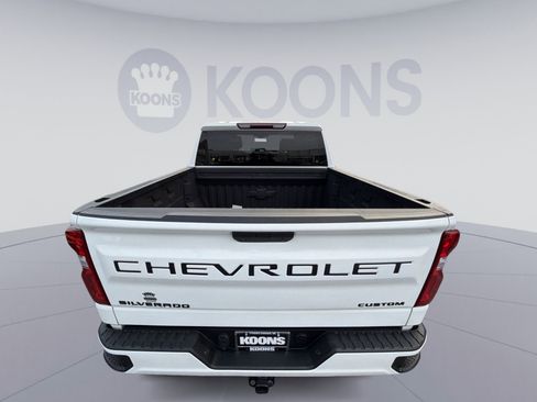 Used 2022 Chevrolet Silverado 1500 Custom w/ LPO, Blackout Package image 24
