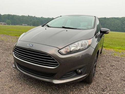 Used 2016 Ford Fiesta SE w/ Equipment Group 201A FWD image 1