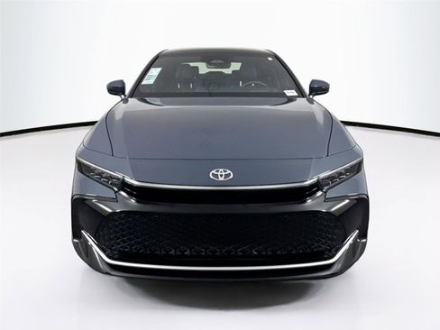 Used 2025 Toyota Crown Platinum image 3