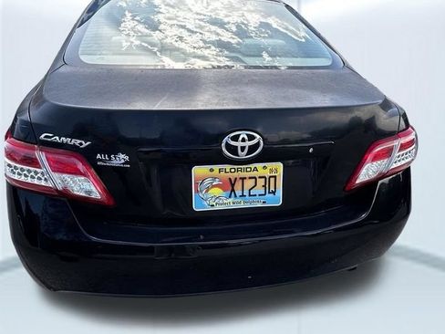 Used 2010 Toyota Camry FWD image 4