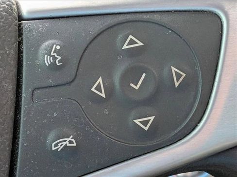 Used 2018 GMC Yukon SLT w/ Open Road Package image 12