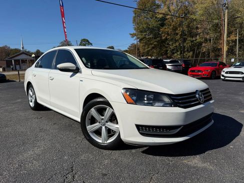 Used 2014 Volkswagen Passat 1.8T Wolfsburg Edition image 6