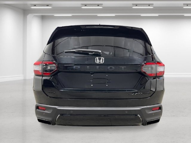 New 2026 Honda Pilot Black Edition image 4