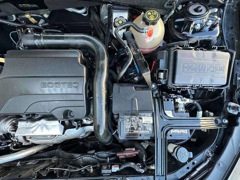 Used 2021 Chevrolet Malibu LT image 21