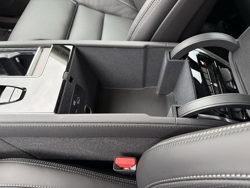 New 2026 Volvo XC90 B6 Ultra image 25