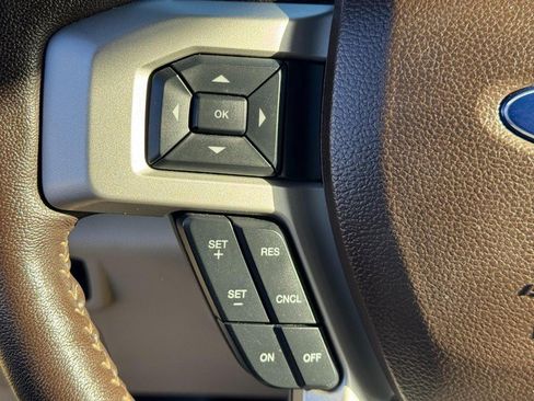 Used 2019 Ford F150 Lariat image 18