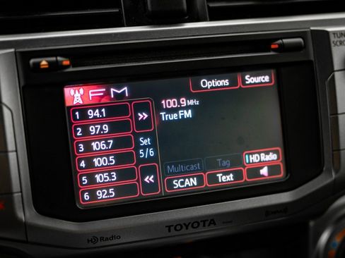 Used 2013 Toyota 4Runner SR5 image 31