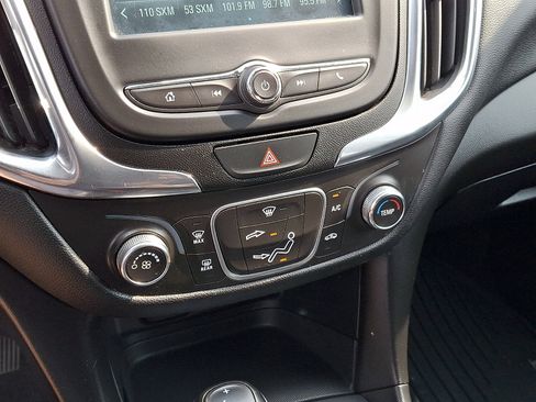 Certified 2018 Chevrolet Equinox LT FWD image 15