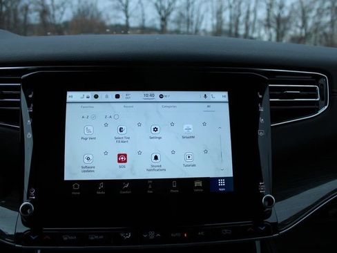 Used 2022 Jeep Wagoneer Series III w/ Flexible Seating Group image 31