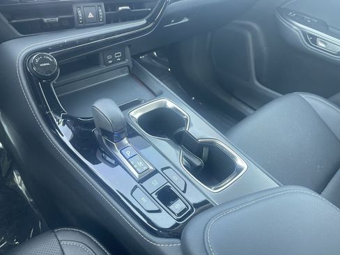 Used 2025 Lexus NX 250 FWD w/ Accessory Package (Z2) image 19