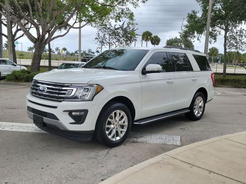 Used 2021 Ford Expedition XLT RWD image 4