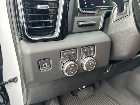 New 2025 GMC Sierra 2500 Denali Ultimate w/ Max Trailering Package image 21