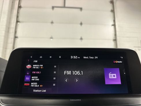 Used 2022 Kia Telluride EX w/ EX Premium Package image 26