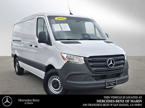 Used 2025 Mercedes-Benz Sprinter 2500 image 1
