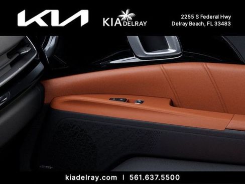 New 2026 Kia Carnival SX Prestige FWD image 25