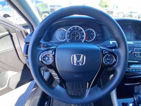 Used 2016 Honda Accord LX image 14