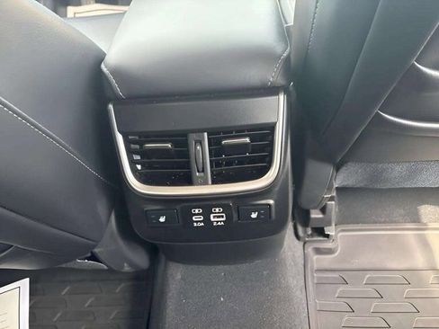Used 2025 Subaru Outback Limited image 16