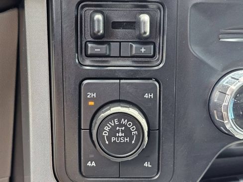 Used 2022 Ford F150 Limited AWD/4WD image 37