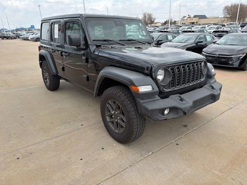 Used 2024 Jeep Wrangler Sport S image 7