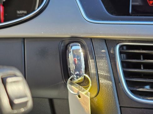 Used 2014 Audi A4 Premium image 24