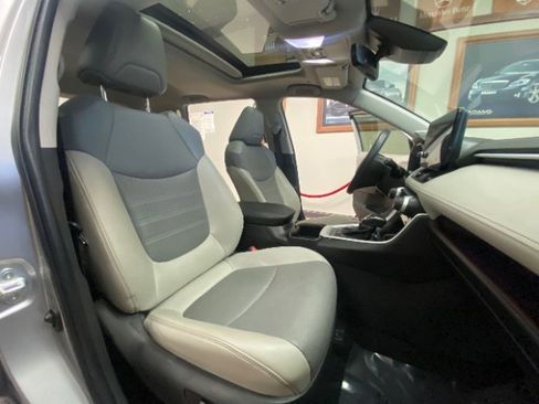 Used 2023 Toyota RAV4 Limited AWD/4WD image 11