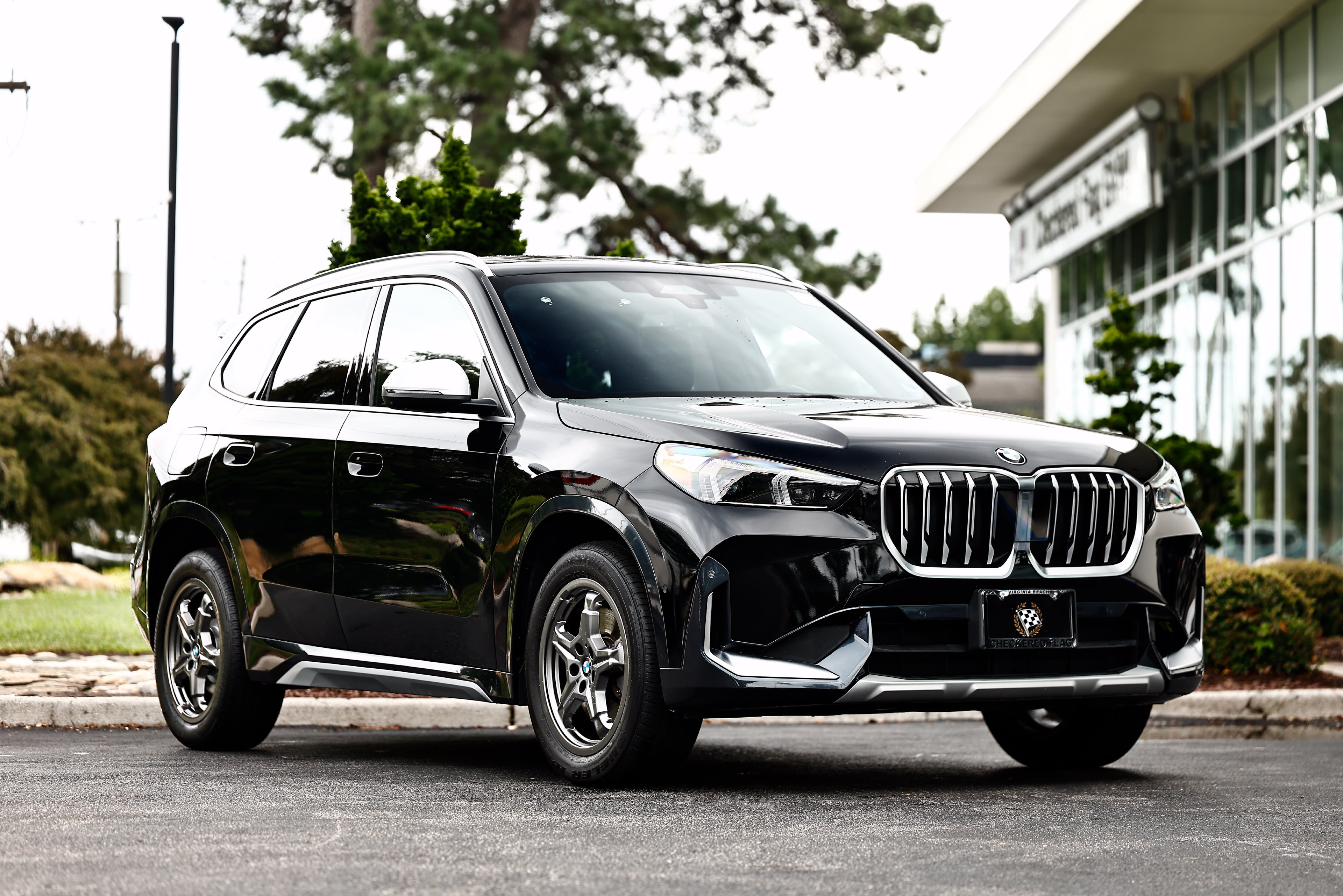 Used 2023 BMW X1 xDrive28i w/ Premium Package AWD/4WD image 1