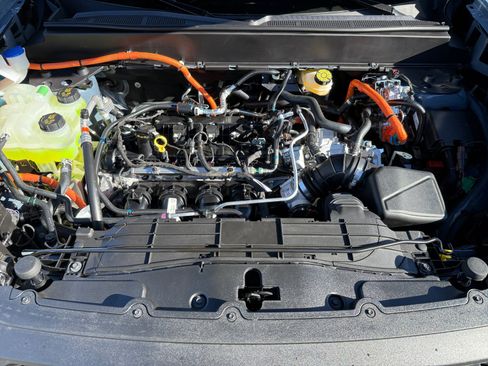 New 2026 Ford Maverick XLT w/ XLT Luxury Package FWD image 20