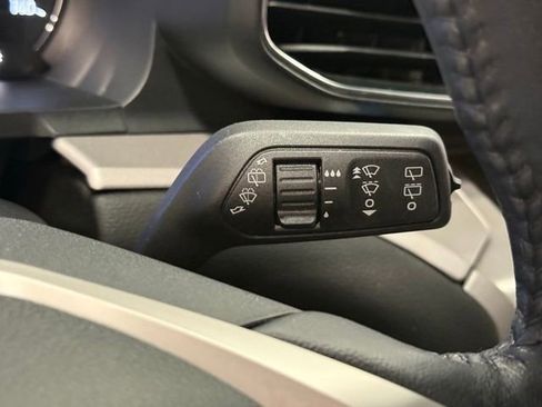 Used 2023 Ford Explorer XLT w/ Equipment Group 202A AWD/4WD image 21