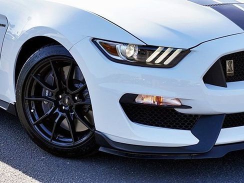 Used 2020 Ford Mustang Shelby GT350 w/ Technology Package RWD image 4