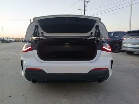 Used 2022 BMW 430i Convertible w/ M Sport Package image 10