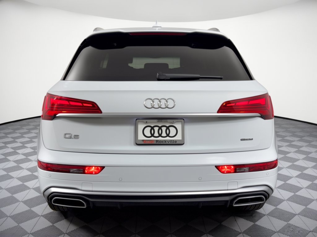 Used 2023 Audi Q5 2.0T Premium w/ Convenience Package AWD/4WD image 11