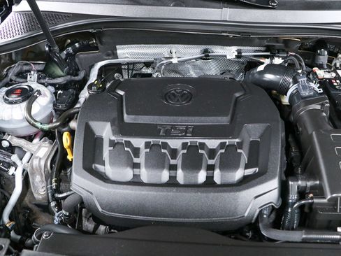 Used 2022 Volkswagen Tiguan SE R-Line AWD/4WD image 31